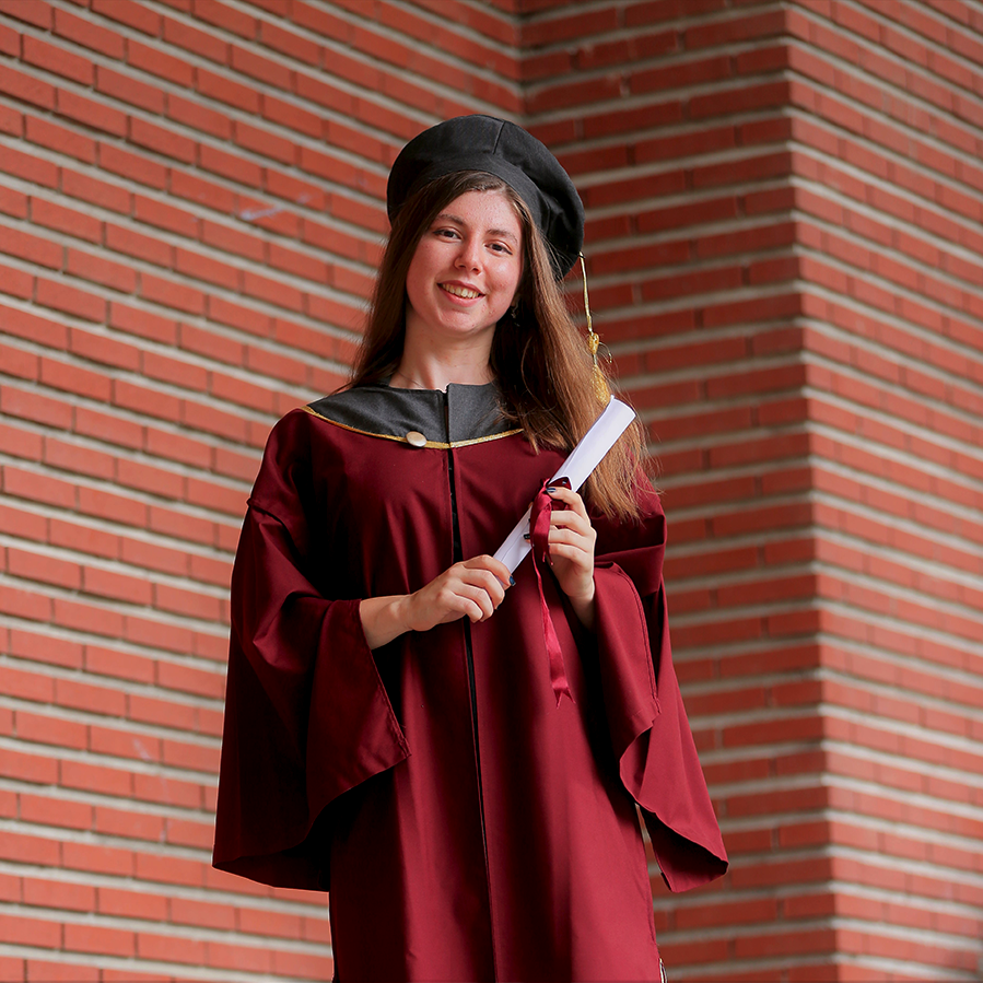 grad_pic4.png